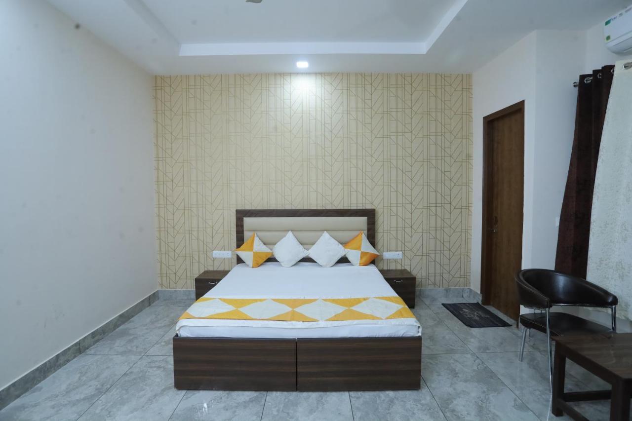 Raghav Inn Karnāl Dış mekan fotoğraf
