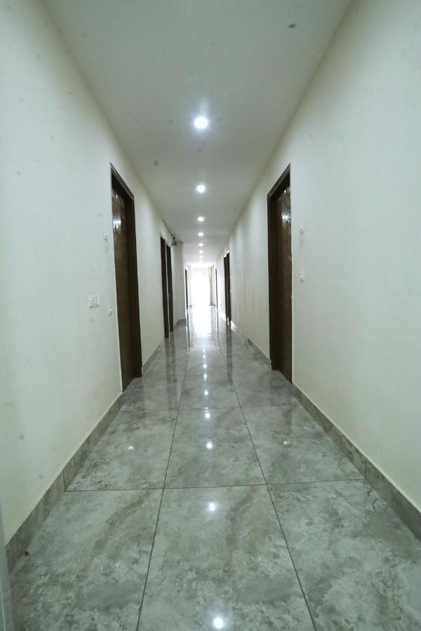 Raghav Inn Karnāl Dış mekan fotoğraf
